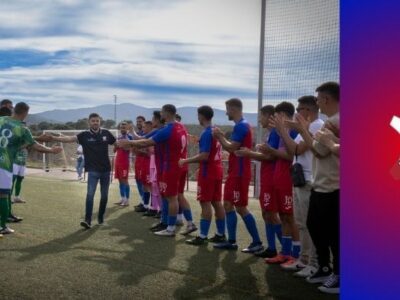 Homenaje a nuestro capitán en el derbi serrano